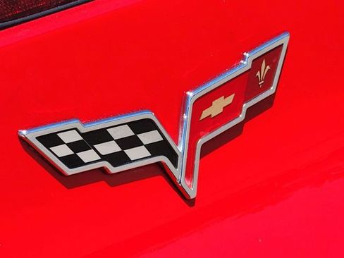Used 2011 Chevrolet Corvette Convertible w/ Preferred Equipment Group RWD image 11
