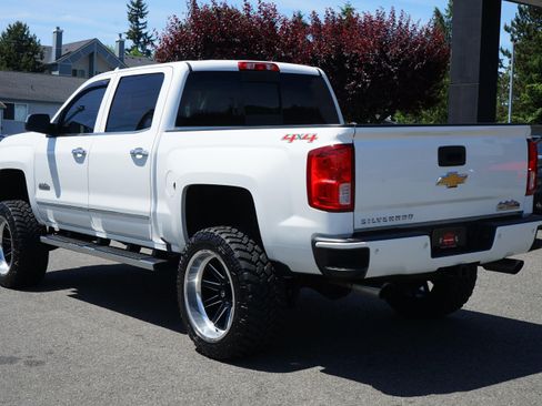 Used 2016 Chevrolet Silverado 1500 High Country w/ High Country Premium Package AWD/4WD image 3