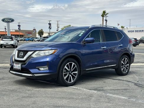 Used 2018 Nissan Rogue SL w/ Premium Package FWD image 3