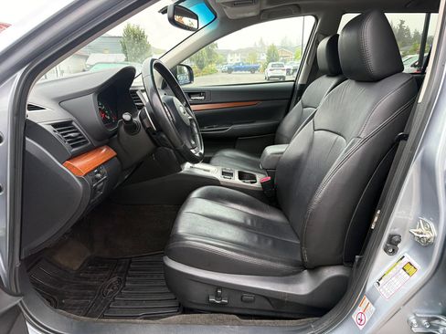 Used 2013 Subaru Outback 3.6R Limited AWD/4WD image 24