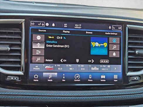 Used 2021 Chrysler Pacifica Touring-L w/ Premium & Safety Sphere Group image 15