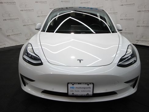 Used 2020 Tesla Model 3 Standard Range Plus RWD image 10