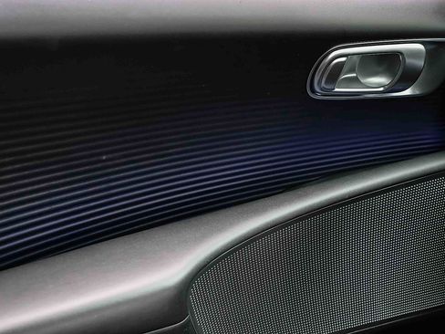 Used 2023 Hyundai Ioniq 6 SEL image 15