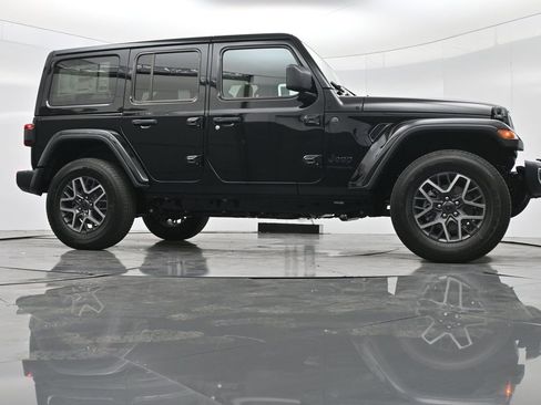 New 2025 Jeep Wrangler Sahara w/ Safety Group image 40