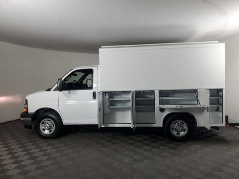 New 2026 Chevrolet Express 3500 w/ Power Convenience Package RWD image 7