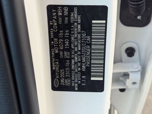 New 2025 Hyundai Elantra SEL image 33