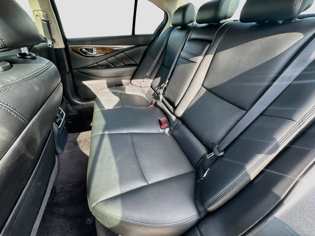 Used 2018 INFINITI Q50 Luxe w/ Essential Package (3.0T Luxe) AWD/4WD image 30
