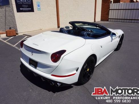 Used 2015 Ferrari California T image 16
