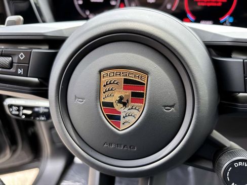 Certified 2024 Porsche Cayenne image 29