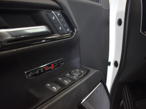 Used 2023 GMC Sierra 1500 AT4X image 12