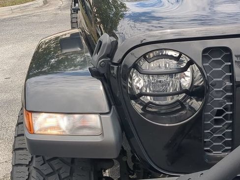 Used 2021 Jeep Gladiator Overland w/ Popular Equipment Package AWD/4WD image 10