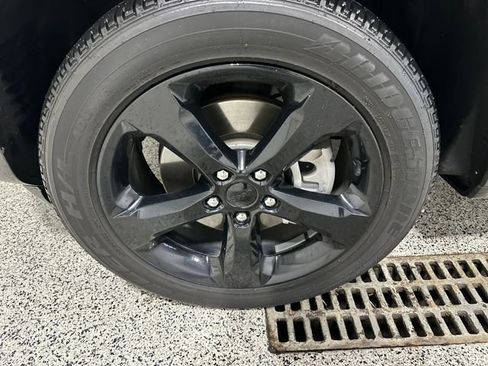 Used 2023 Jeep Grand Cherokee L Laredo image 12