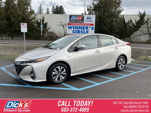 Used 2019 Toyota Prius Prime Plus image 1