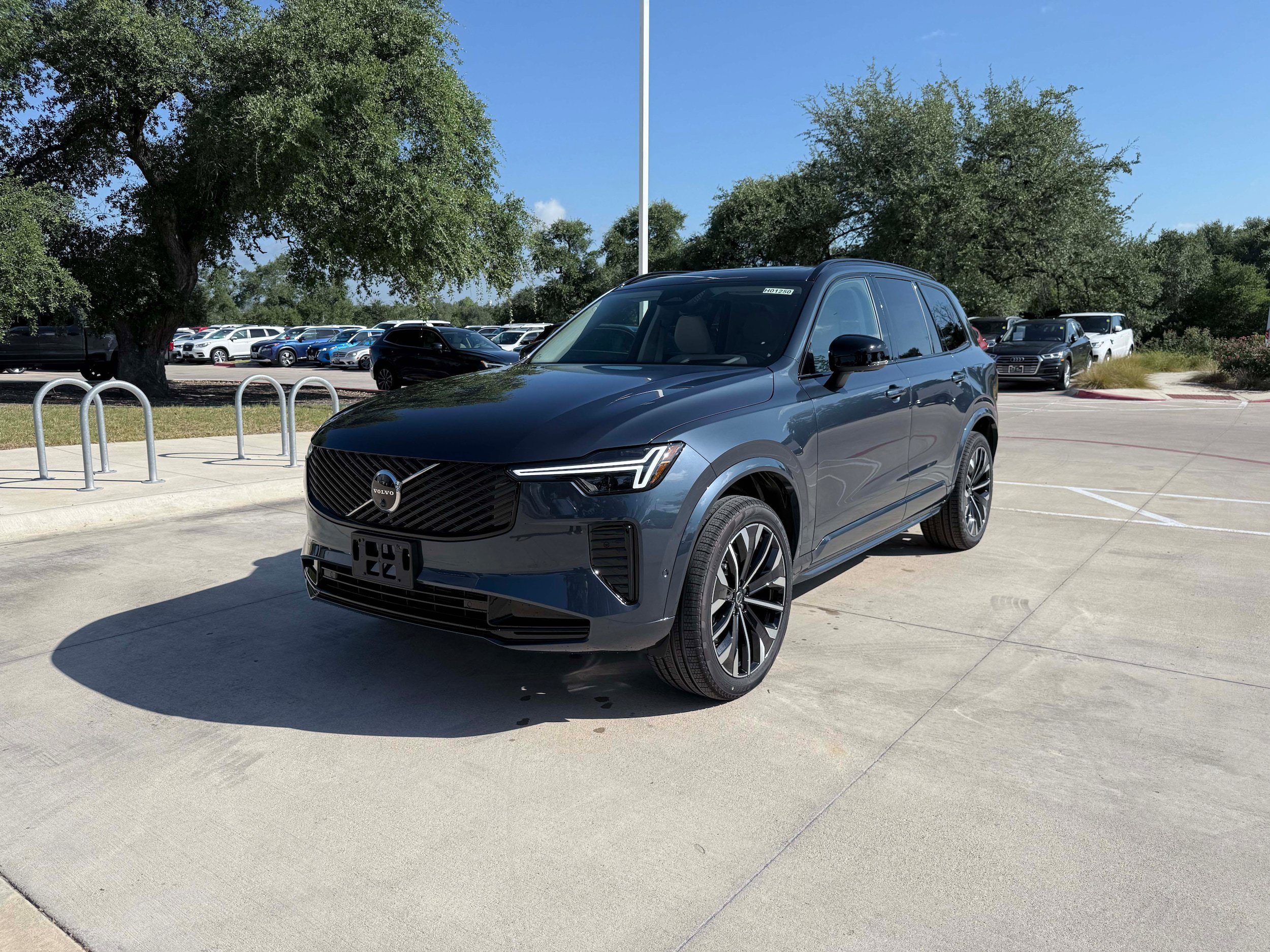 New 2026 Volvo XC90 B6 Ultra w/ Protection Package Premier AWD/4WD image 2