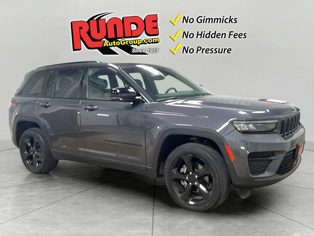 Used 2023 Jeep Grand Cherokee Altitude AWD/4WD image 8