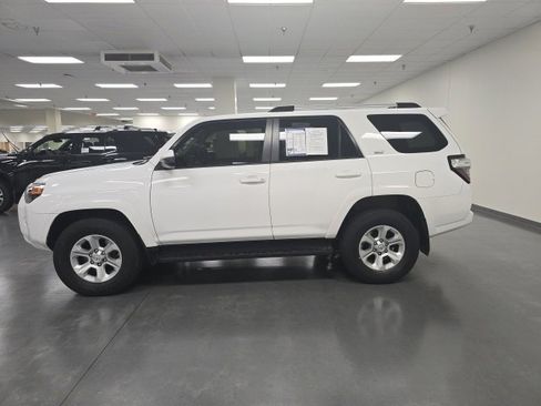 Certified 2021 Toyota 4Runner SR5 image 3
