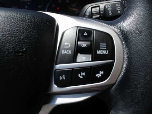 Used 2021 Ford Explorer XLT w/ Equipment Group 202A image 12