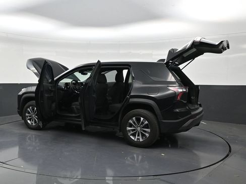 Used 2025 Chevrolet Equinox LT w/ Safety and Technology Package FWD image 31