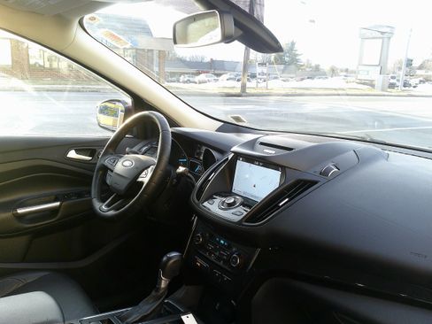 Used 2017 Ford Escape Titanium image 23