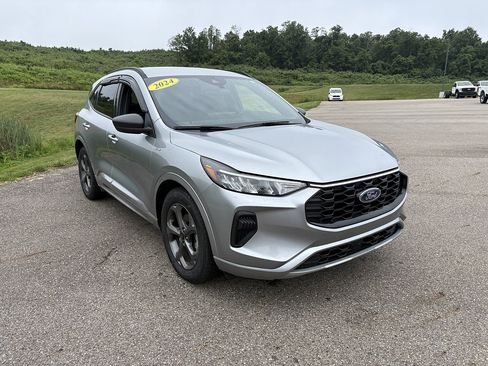 Used 2024 Ford Escape ST-Line w/ Tech Pack #1 FWD image 7