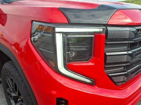 Used 2024 GMC Sierra 1500 Elevation AWD/4WD image 3