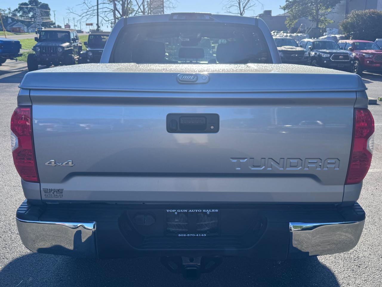 Used 2019 Toyota Tundra SR5 w/ SR5 Upgrade Package AWD/4WD image 4