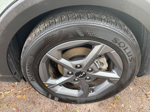 Used 2025 Kia K4 LXS image 31