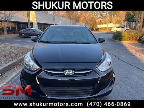Used 2017 Hyundai Accent SE image 2