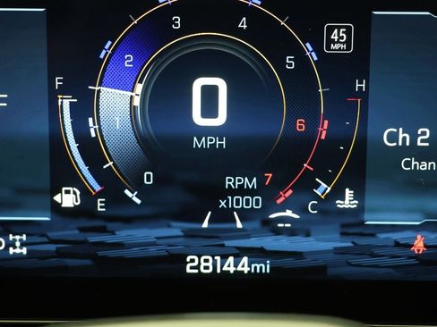Used 2025 Chevrolet Suburban Z71 AWD/4WD image 19