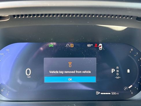 New 2026 Volvo XC40 B5 Core w/ Climate Package AWD/4WD image 15
