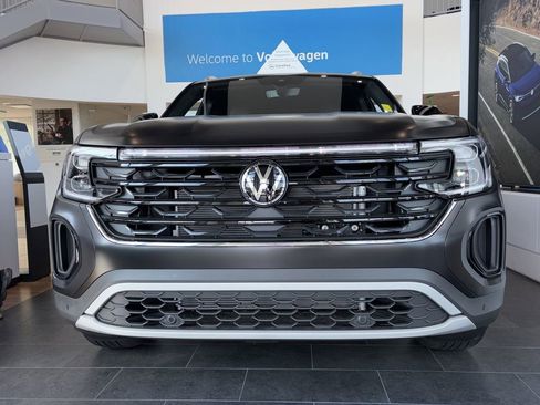 New 2026 Volkswagen Atlas Cross Sport SE image 39