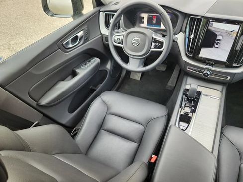 Certified 2025 Volvo XC60 B5 Plus AWD/4WD image 11