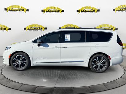 New 2026 Chrysler Pacifica Pinnacle
