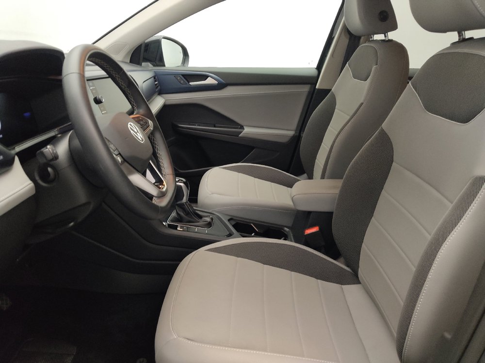 Used 2024 Volkswagen Taos SE FWD image 17