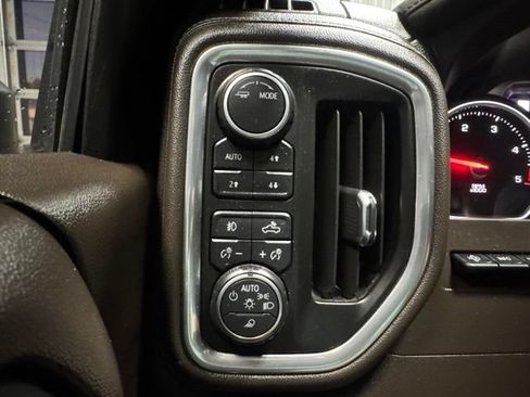 Used 2021 Chevrolet Silverado 2500 LTZ w/ LTZ Premium Package AWD/4WD image 11