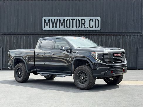 Used 2023 GMC Sierra 1500 AT4 w/ Technology Package AWD/4WD image 1
