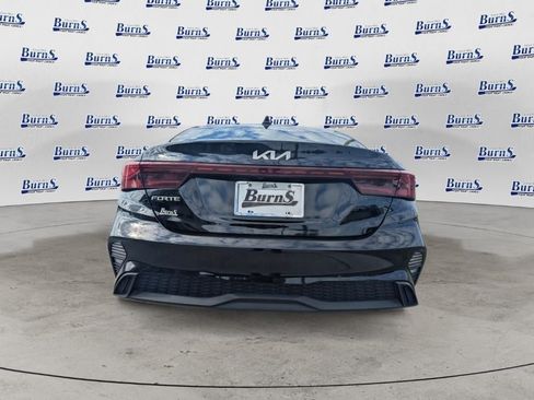 Used 2024 Kia Forte LXS FWD image 4