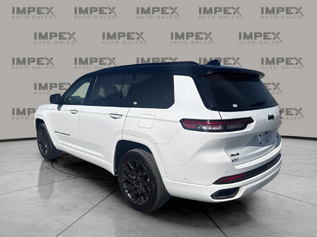 Used 2025 Jeep Grand Cherokee L Summit AWD/4WD image 3