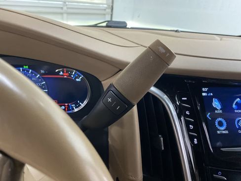 Used 2020 Cadillac Escalade Platinum image 27