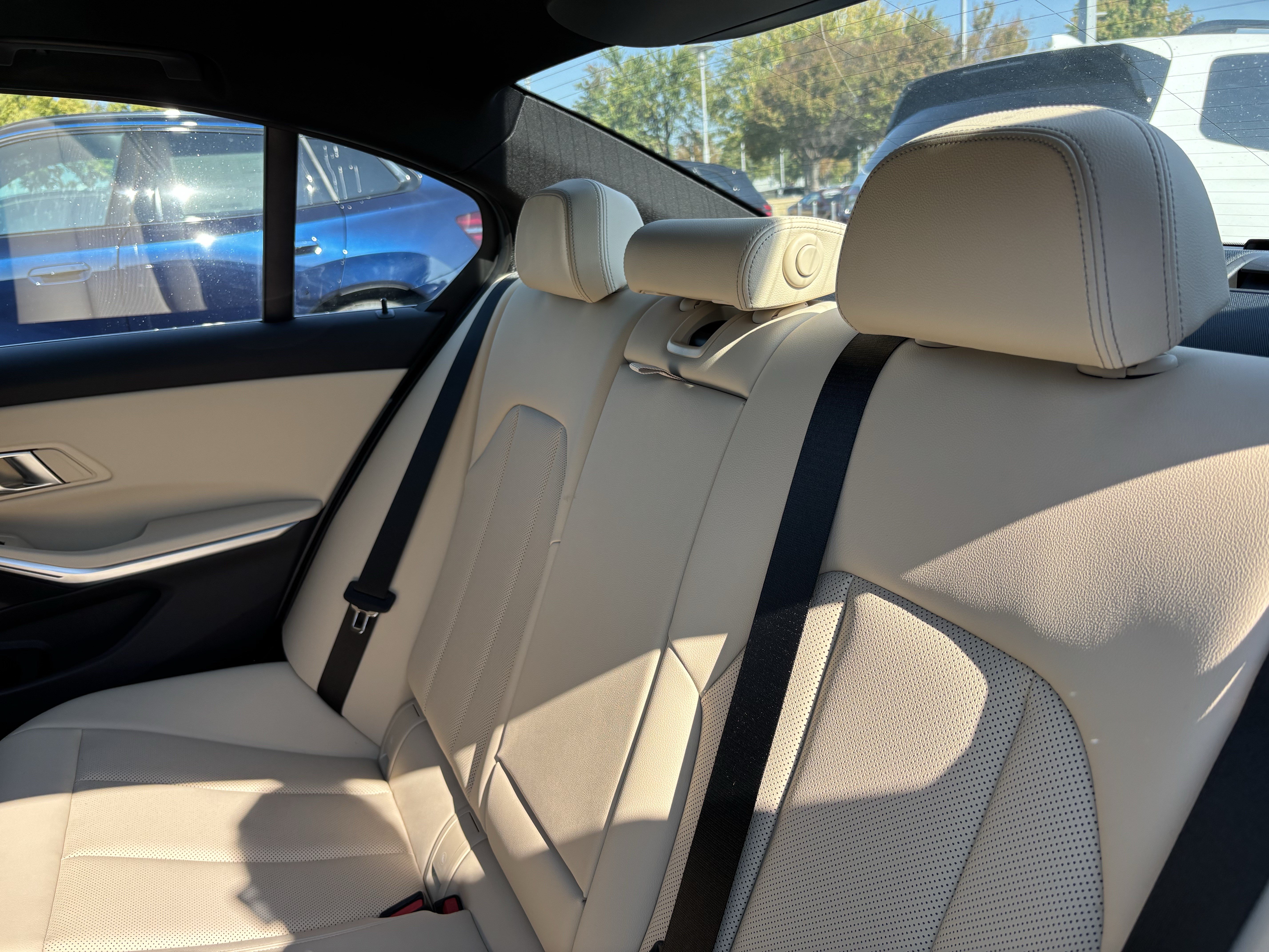 Certified 2025 BMW 330i Sedan RWD image 33