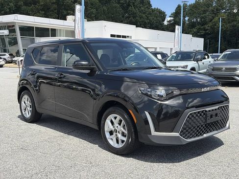 Used 2024 Kia Soul LX w/ Option Group 015 FWD image 26
