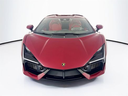 Used 2024 Lamborghini Revuelto image 2