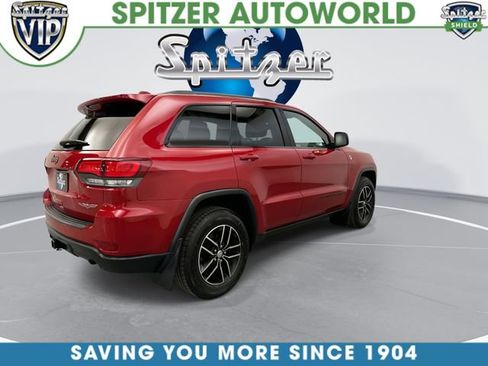 Used 2018 Jeep Grand Cherokee Trailhawk w/ Trailhawk Luxury Group AWD/4WD image 11