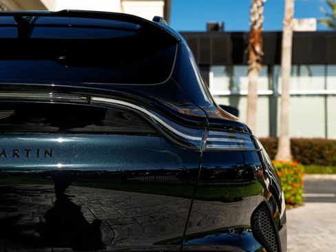 Used 2025 Aston Martin DBX 707 image 27
