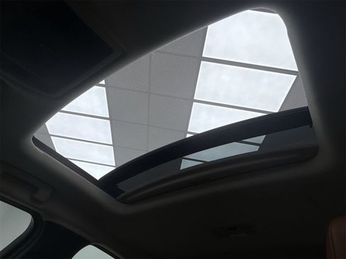 Used 2019 Lexus UX 200 w/ Premium Package image 42