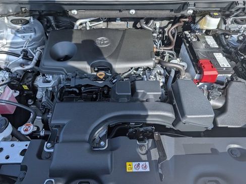 Used 2025 Toyota RAV4 XLE FWD image 34