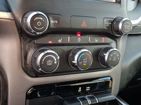 Used 2023 RAM 1500 Big Horn AWD/4WD image 15