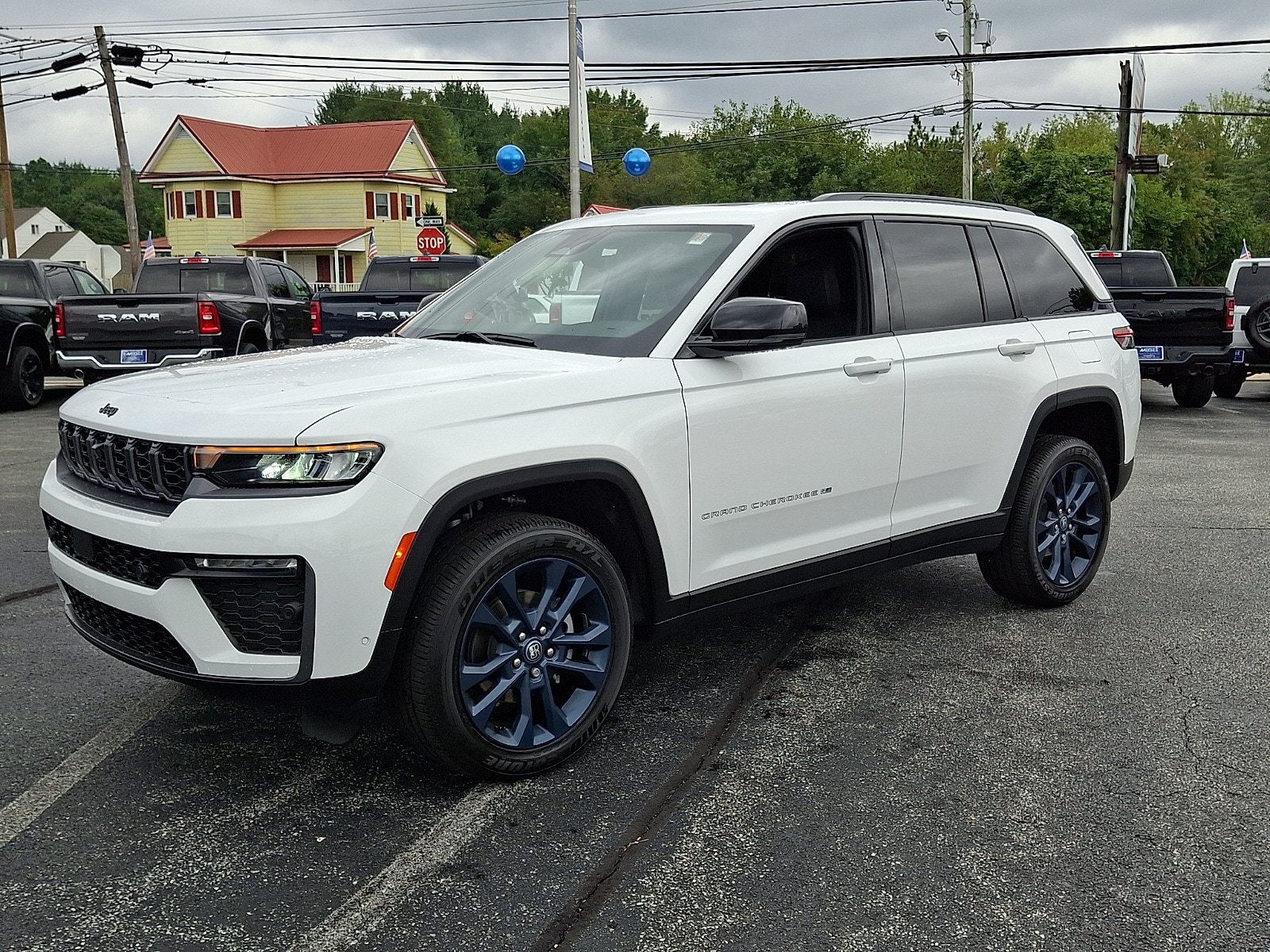 New 2026 Jeep Grand Cherokee Limited AWD/4WD image 3