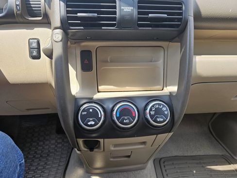 Used 2005 Honda CR-V EX image 18