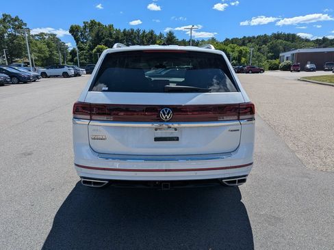 Used 2026 Volkswagen Atlas SEL Premium R-Line AWD/4WD image 4